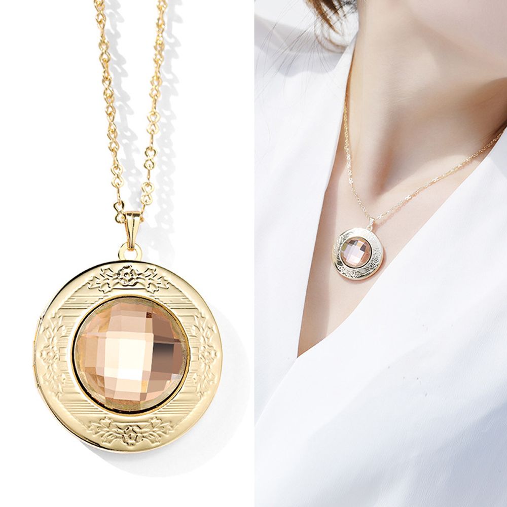 Crystal photo box pendant